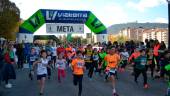 MOMENTOS. Arriba, salida de la carrera infantil y alevín. A la izquierda, Jesús López, Rafa Martínez y Francisco Javier Ruiz. Abajo, Nany García, Ana Belén Rodríguez y Paula Tálens y el inicio de la prueba principal. 