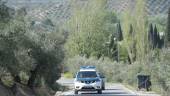 SEGURIDAD. Coche de la Guardia Civil de patrulla por Puente Jontoya.