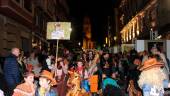 El desfile de Carnaval de Jaén en la calle Bernabé Soriano. / Álex Gómez / Diario JAÉN. 