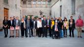 EN FAMILIA. Quim Torra recibe a los firmantes de la declaración conjunta sobre la situación política de Cataluña. 