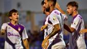 victoRIA. Fran Hernández, en primer término, disputó sus primeros minutos de la pretemporada.