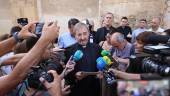 El Deán de la Catedral de Córdoba, Joaquín Alberto Nieva, en la rueda de prensa tras el incendio del pasado viernes. / Madero Cubero. 