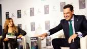 El presidente de la Junta de Andalucía y del PP-A, Juanma Moreno, durante la presentación de su primer libro en Sevilla. / Rocío Ruiz / Europa Press.