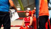 La jiennense Carmen González, en un combate con España. / Española Boxeo.