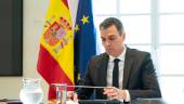 VIDEOLLAMADA. El presidente del Gobierno, Pedro Sánchez, se prepara para su reunión dominical con los líderes de las diferentes comunidades autónomas.