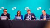 La portavoz de Junts en el Congreso, Miriam Nogueras; el expresidente de la Generalitat y líder de Junts, Carles Puigdemont, y el secretario general de Junts, Jordi Turull, durante una reunión de la cúpula de Junts, en en el espacio Les 5. / JuntsxCat.