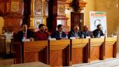 MESA. Mario Azañón, Manuel Alfonso Torres, Francisco Reyes, Manuel Parras Rosa, Manuel Salazar y Francisco Cantero durante la presentación de la “Memoria sobre la situación socioeconómica y laboral de Jaén 2018”.