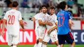 Carlos Soler celebra su gol con la selección española olímpica ante Japón.