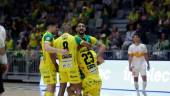 Mati Rosa, Carlos Sanz, Franklin y Lemine celebran uno de los goles ante el Industrias Santa Coloma. /Jaén Paraíso Interior.