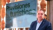 El consejero de Turismo, Arturo Bernal, presentó las previsiones turísticas en Cádiz.