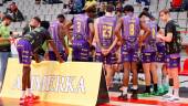 Jugadores del Jaén Paraíso Interior Baloncesto, durante un tiempo muerto / Jaén FS. 