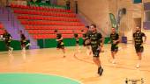 sesión. Jugadores del Jaén Paraíso Interior Fútbol Sala realizan un ejercicio durante un entrenamiento en La Salobreja.