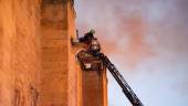 Imágenes del incendio en la Mezquita de Córdoba. / Madero Cubero / Europa Press. 