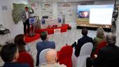 Un instante de la exposición del vicepresidente de Intec, Juan Francisco Delgado, en la sala 80 Aniversario. / Jason Moyano / Diario JAÉN. 