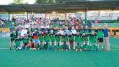 EQUIPO. Los componentes de la plantilla, cuerpo técnico y organigrama del club, posan antes del encuentro.