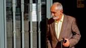 Fernando José Villén a la salida de la Audiencia de Sevilla. / Eduardo Briones / Archivo Europa Press.
