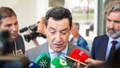 Juanma Moreno, en una atención a medios. / María José López / Europa Press.