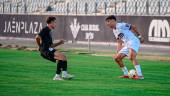 Lance del juego en el partido de pretemporada frente al Juventud Torremolinos. / Miranda López. 