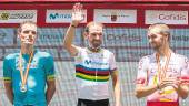 PODIo. Luis León, Alejandro Valverde, que fue el campeón de 2019, y Jesús Herrada, en Murcia.