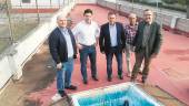 VISITA. José Luis Roldán, junto a Raúl Caro-Accino, Manuel Moral, Andrés Naranjo y un técnico de Linaqua. 