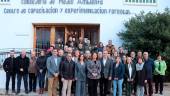 cazorla. Carmen Crespo, flanqueada por Maribel Lozano y Antonio José Rodríguez, en su visita al Centro de Capacitación y Experimentación Forestal.