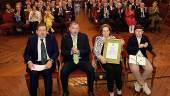 Luis Jesús y José Ignacio García-Lomas Pousibet, Aurora Pousibet e Ignacio García-Lomas. / Agustín Muñoz / Diario JAÉN.