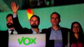 VOX. Santiago Abascal saluda a sus afiliados.