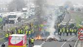 MOVILIZACIÓN. Protesta de olivareros en la A-4, en Andújar, el pasado 30 de enero.