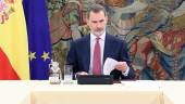 EN MADRID. El Rey Felipe VI durante una reunión con el presidente del Gobierno, Pedro Sánchez, y el Comité de gestión técnica del covid-19 en el Palacio de la Zarzuela.