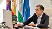 Pedro Cabrera, alcalde de Baeza, vuelve al Ayuntamiento tras más de tres meses recuperándose del accidente. / Ayuntamiento de Baeza.