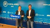 RUEDA DE PRENSA. Francisco Palacios y Miguel Contreras, en la sede del Partido Popular.