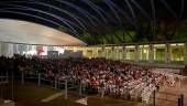 Espectadores en el Festival de Cine de Verano, en La Alameda. / Ayuntamiento de Jaén.