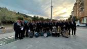 Integrantes de la Asociación Musical Blanco Nájera y el presidente de la Asociación de Comerciantes de Gran Eje, Antonio Villena.