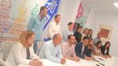 Momento de la rueda de prensa del reparto de áreas de Gobierno entre los catorce ediles de Alcalá. / Juan Rafael Hinojosa / Diario JAÉN.