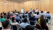 REUNIÓN. Juan Luis Ávila, Pascual González y Pedro Bruno, durante la clausura de las jornadas.