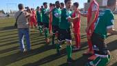 INICIO. Los jugadores realizan el saludo protocolario antes de comienzo. 