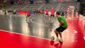 PREPARACIÓN. Los jugadores de la selección, durante su primer entrenamiento ayer en el Olivo Arena.