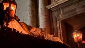 Cristo Yacente, en su entrada a la Basílica de San Ildefonso. / Fotografías: J. Paredes.