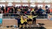 ALEgría. Los componentes de los conjuntos masculino y femenino celebran la clasificación para el Campeonato de España.