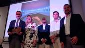 El arquitecto Pablo Millán con la decana del Colegio de Arquitectos, Soledad González, y parte del equipo responsable del proyecto de La Calderona. / Fran Miranda / Diario JAÉN.