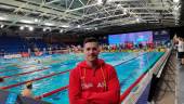 escenario. Sergio Ortega posa en la piscina en la que se celebrará el Campeonato de Europa.