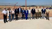 Representantes de los diferentes organismos que han acudido a la visita del Cetedex, en Jaén. / Pablo Espinosa Luna / Diario JAÉN.