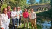 Visita a las labores de limpieza en los cauces de los ríos de Los Puentes. / Ayuntamiento de Jaén. 
