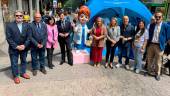 Foto de familia de las autoridades que se han acercado hasta la calle Roldán y Marín de la capital jiennense. 