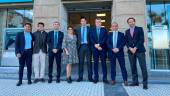 Directivos de Cajamar y profesionales de la oficina de San Sebastián. 
