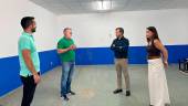 La concejala Ángeles Díaz visita el centro municipal de acogida. / Ayuntamiento de Jaén. 