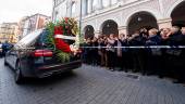 El coche fúnebre a su llegada a Valladolid. / Claudia Alba / Photogenic / Europa Press.