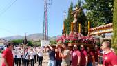 Salida de la imagen desde la parroquia de Santa Cristina. / Imágenes de Adrián Claudio. / Diario JAÉN. 