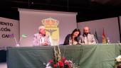 José Salcedo, teniente de alcalde de Vilanova del Camí; Noemí Trucharte, la alcaldesa, e Iván Cruz, alcalde de Pozoalcón firman acuerdo de hermanamiento entre los dos municipios / Diario JAÉN.