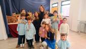 Niños participantes en el taller de pintahuevos de Pascua. / Adrián Claudio Bonache / Diario JAÉN.